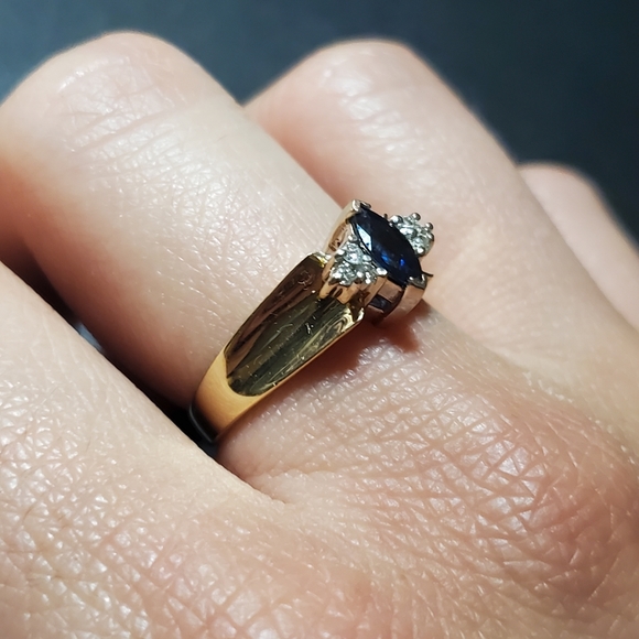 ***SOLD*** 14K Yellow Gold Sapphire Diamond Ring - Picture 10 of 14